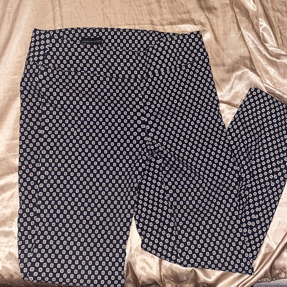 Adrienne Vittadini black and gold patterned pants women’s size 8